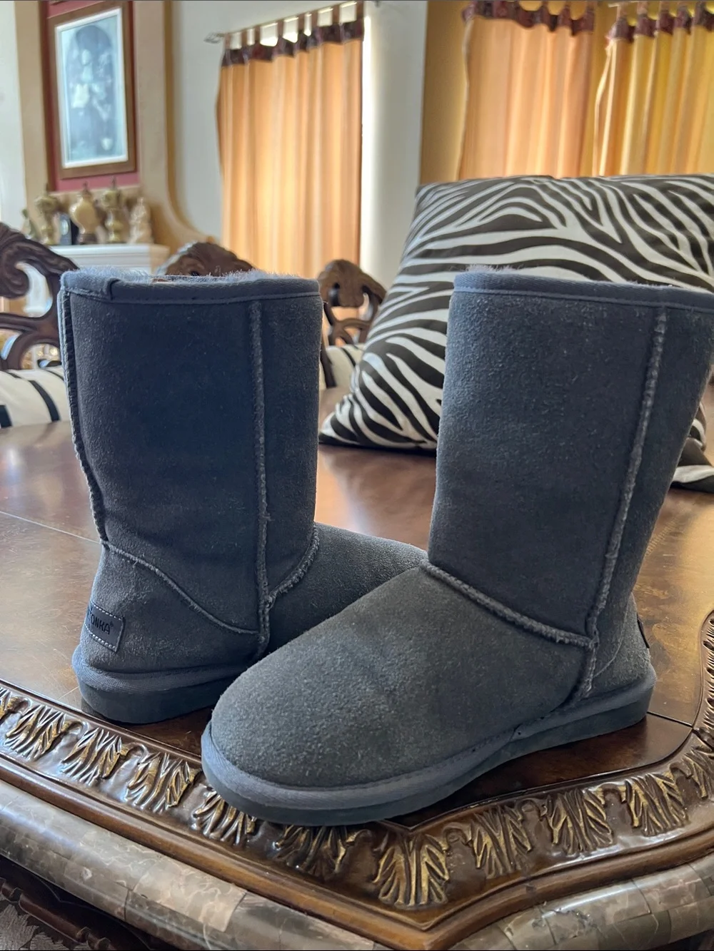 Minnetonka short boots